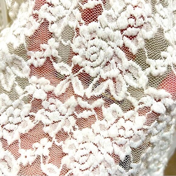 Notations Ivory Lace Lined Sleeveless Top Large - Picture 7 of 7